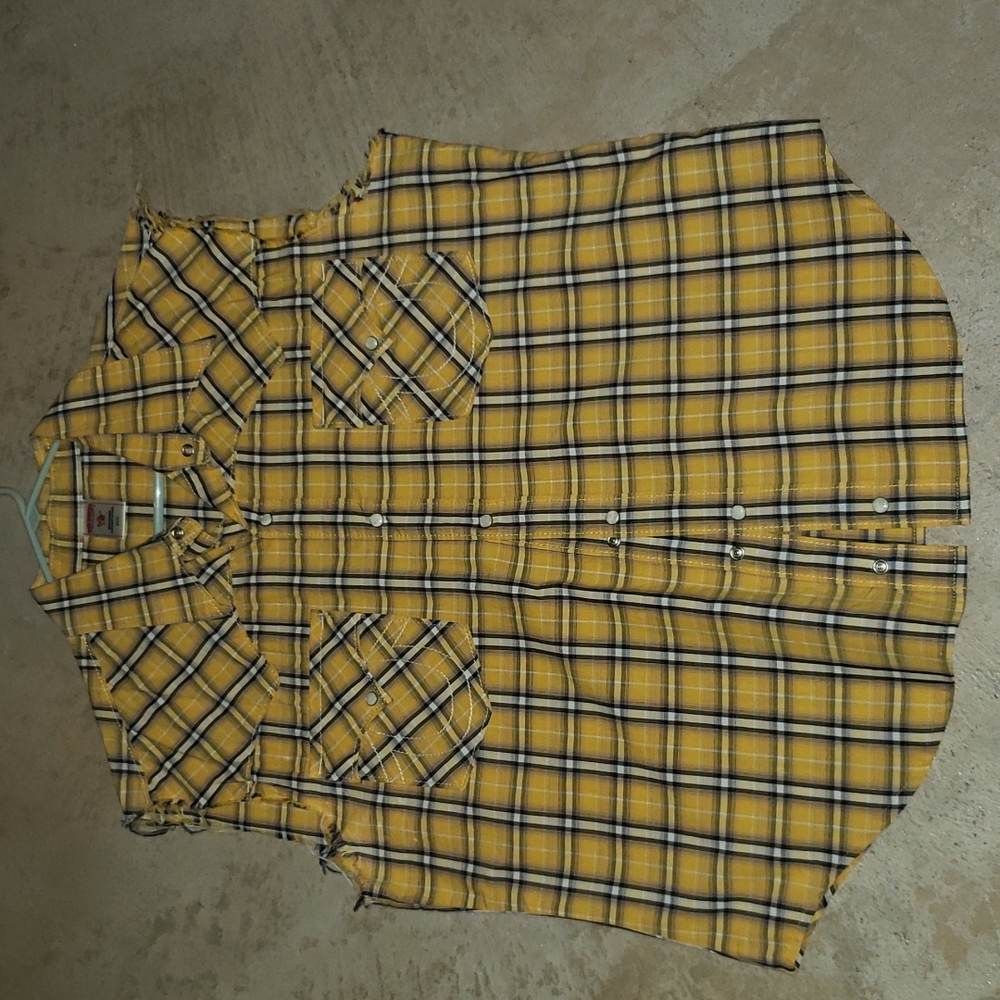 TRUE RELIGION BUTTON DOWN